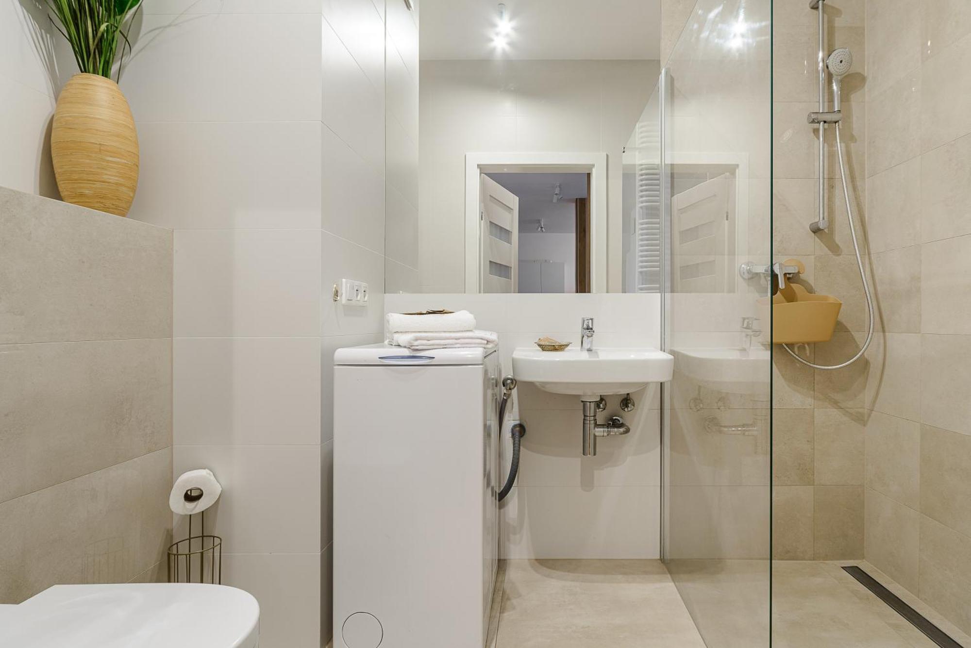 19 Dzielnica Kolejowa P&O Serviced Apartments วอร์ซอ ภายนอก รูปภาพ